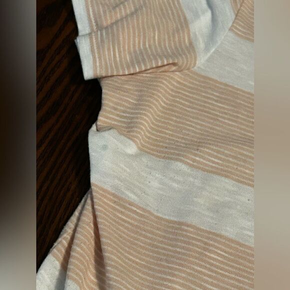 Torrid pink white Striped double V-neck Tee size 2X 2 - Picture 8 of 12